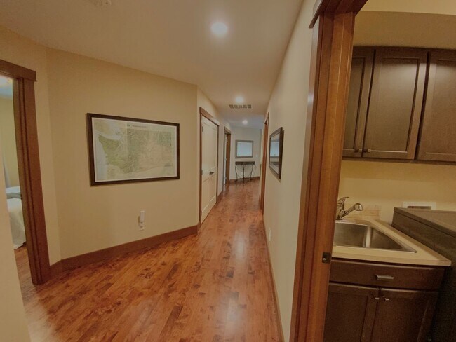 13003 Roosevelt Rd