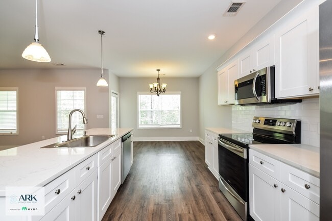 Photo - 21 Greyfield Dr
