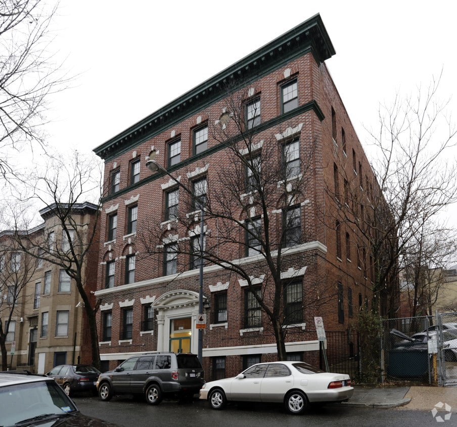 1627 Lamont St NW - 1627 Lamont St NW