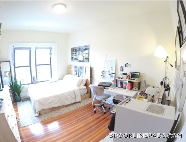 Photo - 1463 Beacon St Unit 23