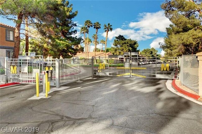 Photo - 220 Mission Newport Ln