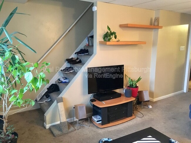 Photo - 606 S Mathilda St Unidad 2