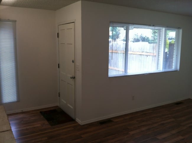 Photo - 917 142nd Ave SE Unidad 917