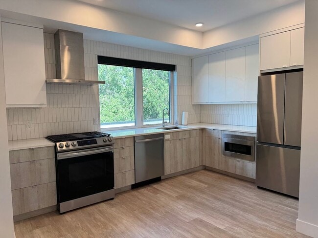 Photo - Modern 1BD 1 BA Condo in Boulder - Availab... Unit 305