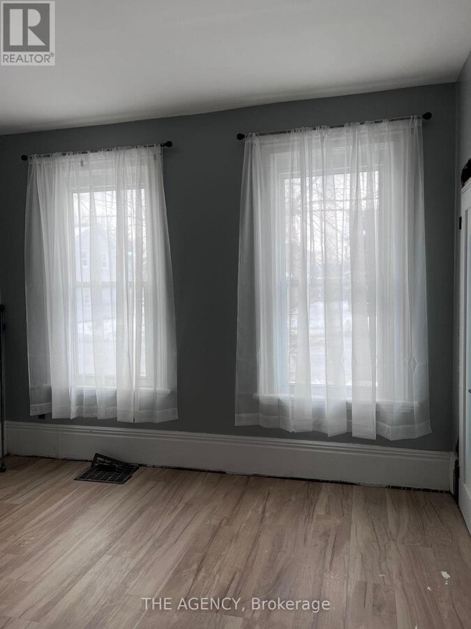 Photo - 342 Dalhousie St