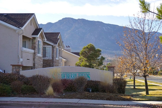 Photo - 3670 Strawberry Field Grove Unit A