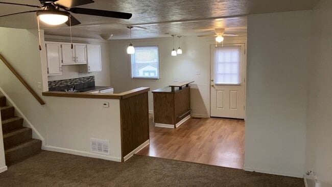 Photo - 105 Woodard Dr