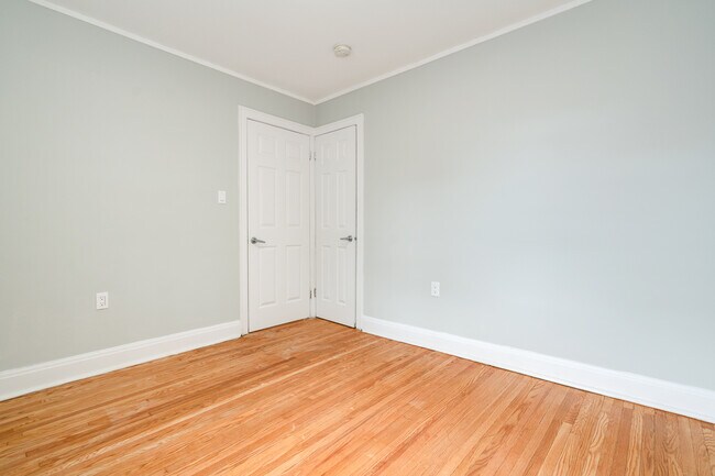 Photo - NEWLY RENOVATED ONE BEDROOM APARTMENT Unit 2
