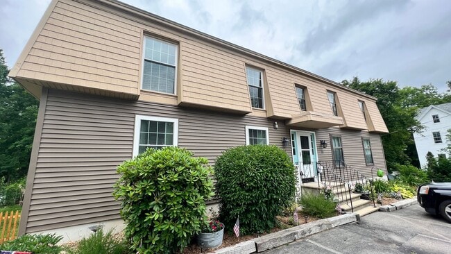 Building Photo - 12 Union St Unit 14 A Union