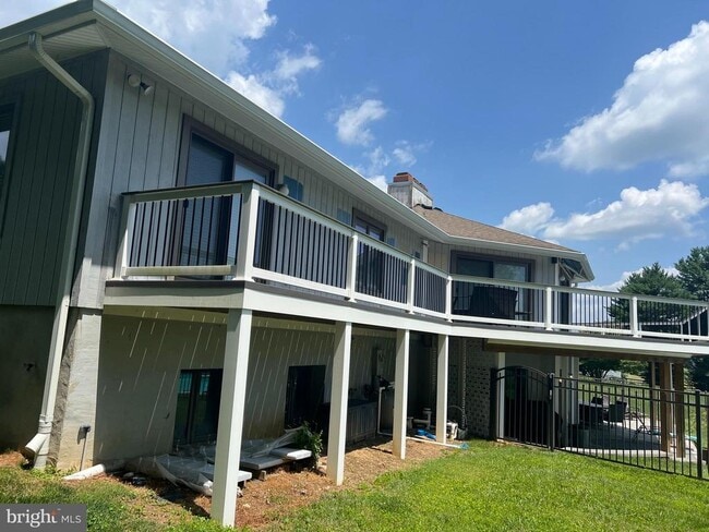 Photo - 1920 Woodstock Rd
