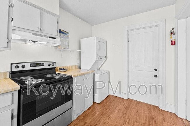 Photo - 320 Telfair St