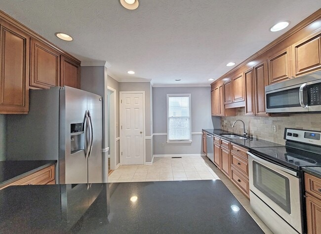 Photo - 817 Barclay Dr