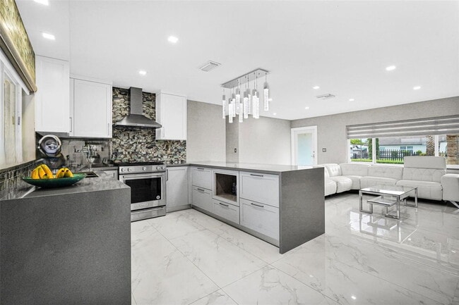 Photo - Southwest 133rd Court, Miami, FL 33175 - 3...