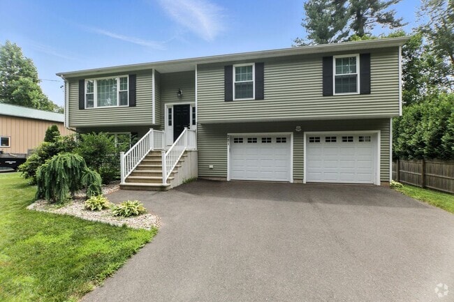 Building Photo - 221 Griffin Rd Rental