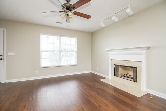 Photo - 804 Cainbrook Ct