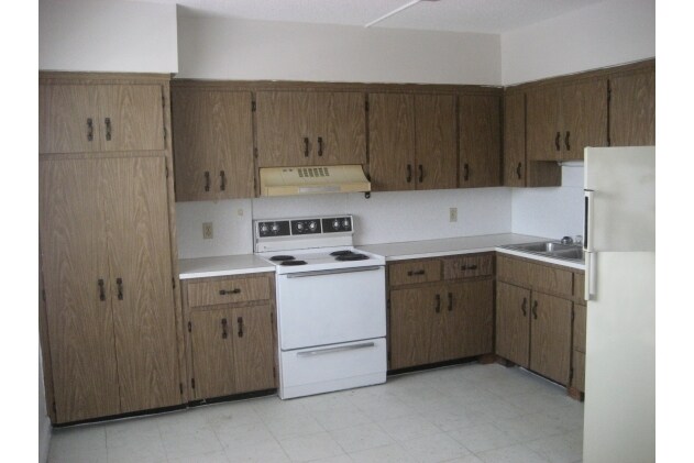 Photo - Oak Street Apartments