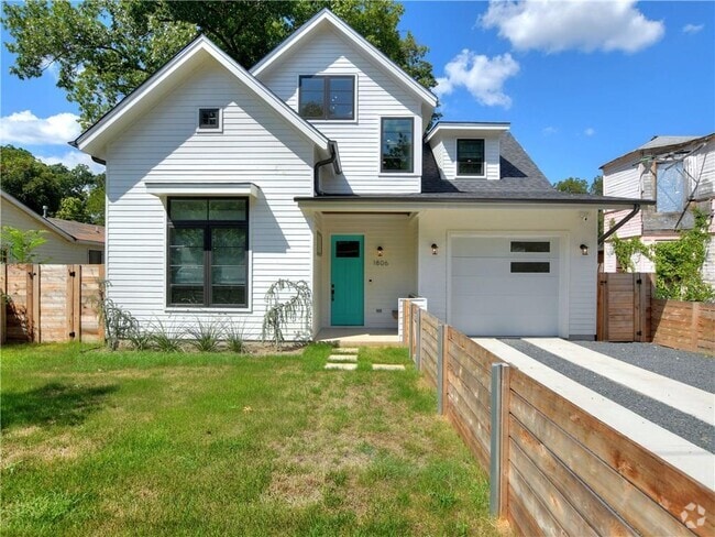Building Photo - 1806 Haskell St Rental