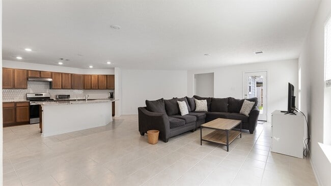 Photo - 2925 Grand Anse Dr