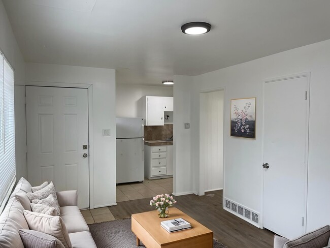 Building Photo - 3440 S 200 E