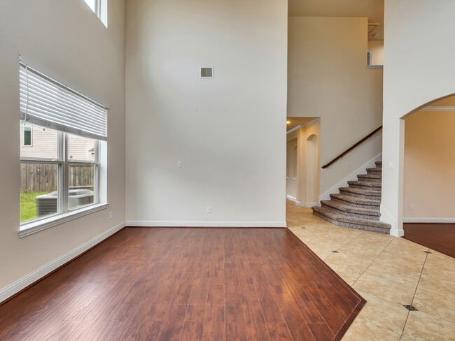 Photo - 2539 Grey Reef Dr