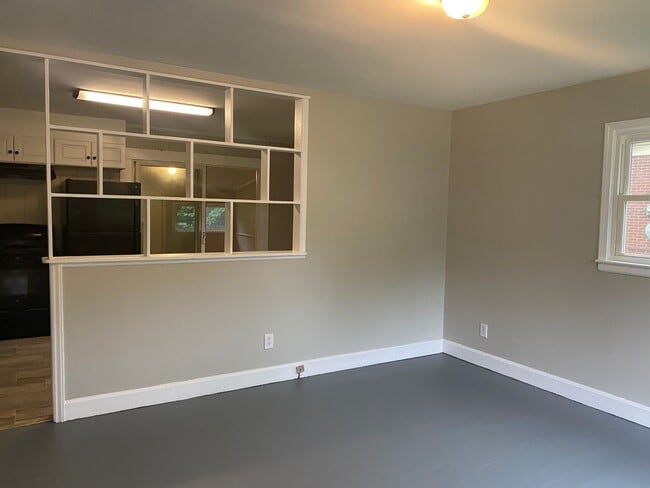 Photo - 3 Bedroom Brick Ranch in NW Charlotte