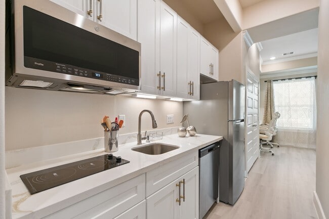 Photo - 3514 Noah St Unit B