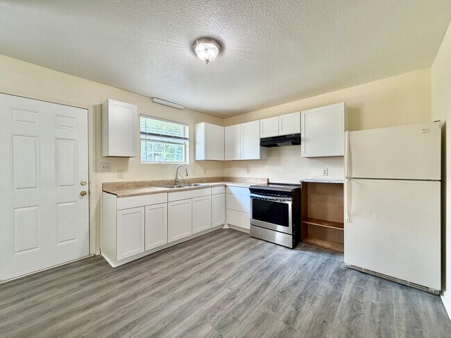 Photo - 725 N Privette St Unit 727 N Privette Street