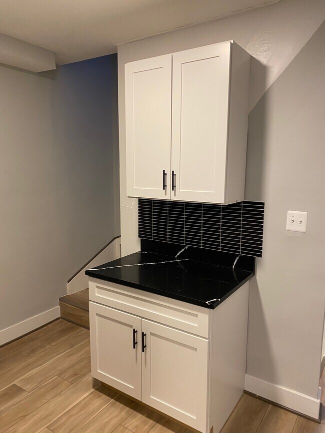 Photo - 1255 Sargeant St