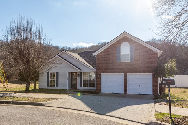 Building Photo - 5464 Daniel Ray Dr