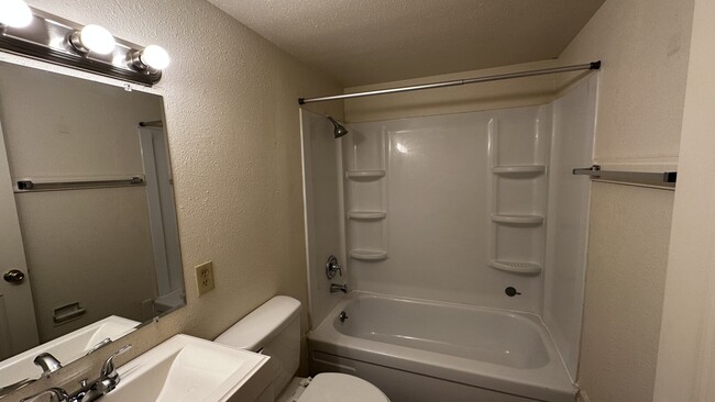 Photo - 504 Jeanell Dr