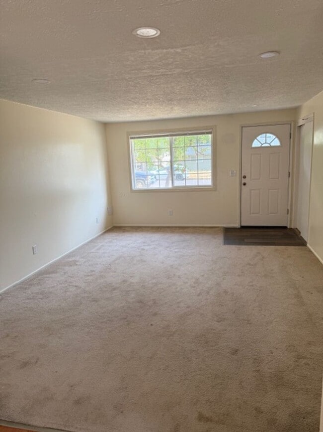 Photo - Spacious 4-Bedroom Duplex Near Westfield Mall