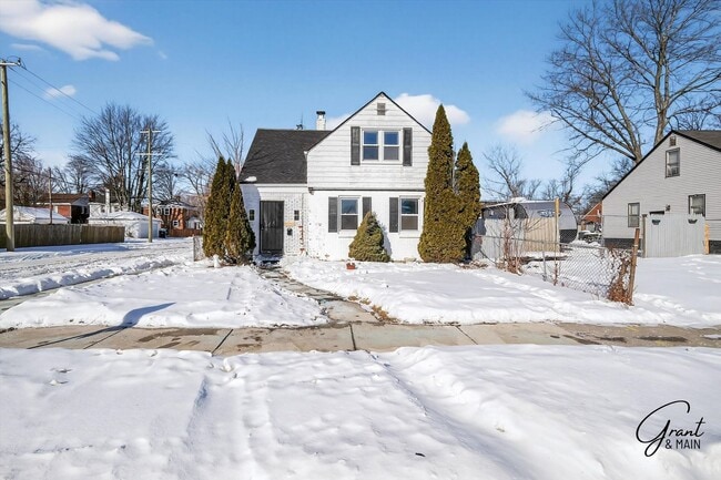 Building Photo - $1200 2 bedroom