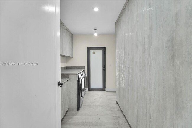 Photo - 4700 SW 110th Ave