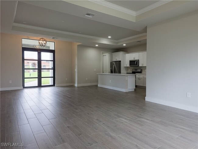 Building Photo - 6144 Higgins Ave Rental