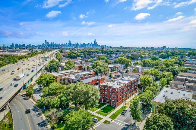 Photo - 2455-57 W. Logan / 2535-41 N. Campbell