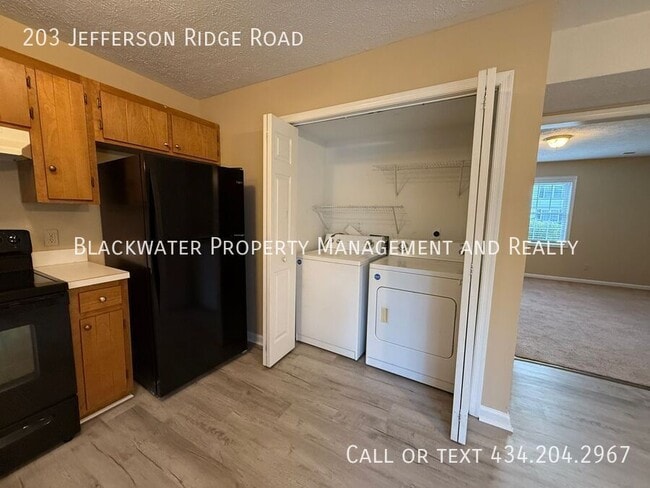 Photo - 203 Jefferson Ridge Rd