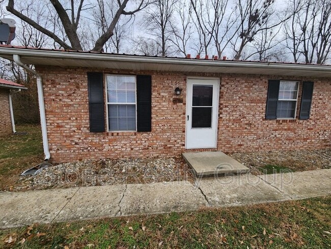 Building Photo - 2480 E Clayton Dr