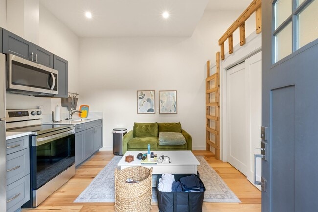 Photo - 710 W 24th St Unit ADU Apartment