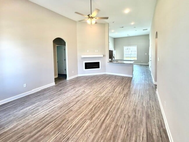 Photo - WindstoneEstateDr8771 Unit 1