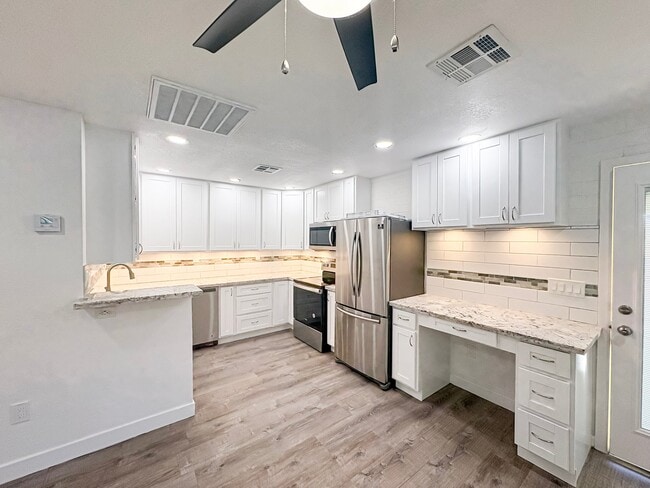 Photo - 2737 E Glenrosa Ave Unit 7