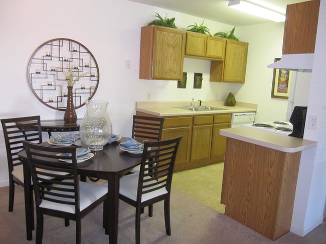 Auston Woods Apartments
