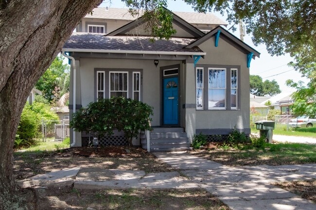 Building Photo - 1911 34th St