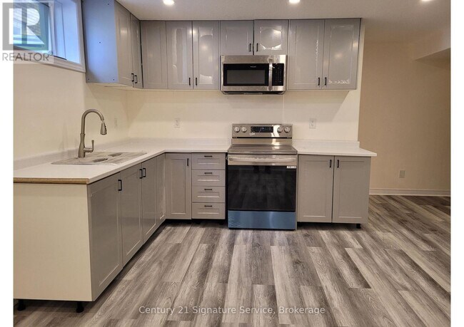 Photo - 31 Maryann Ln