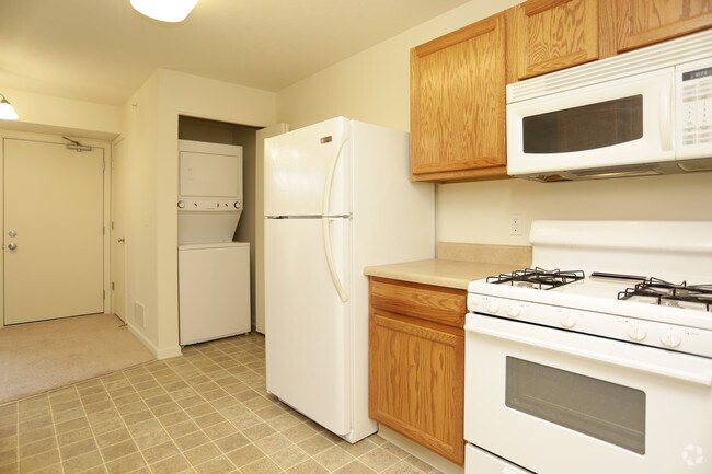 2 bed W/D apartment kitchen #2 - Arbor Lake Apartments