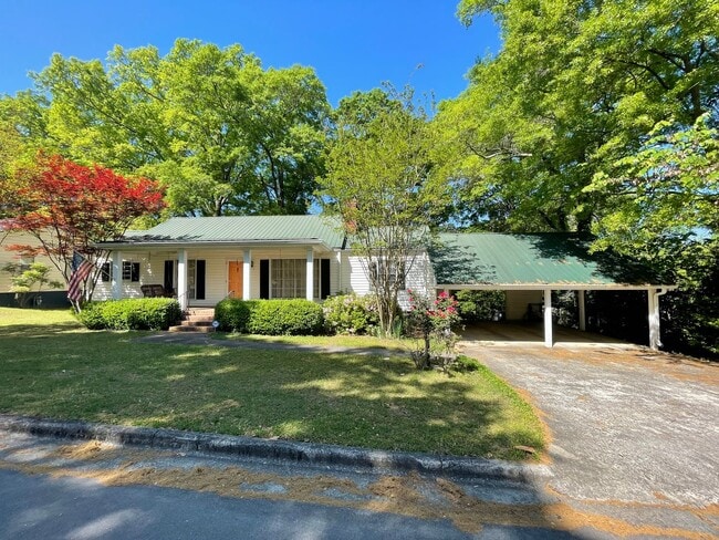 Building Photo - Nice 3/2 House in East Rome- $1,895