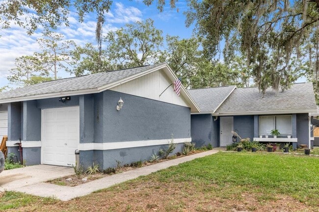 Building Photo - 12102 Walden Woods Dr