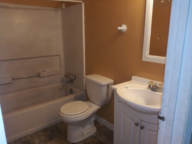 Photo - 1491 Devon Mill Way