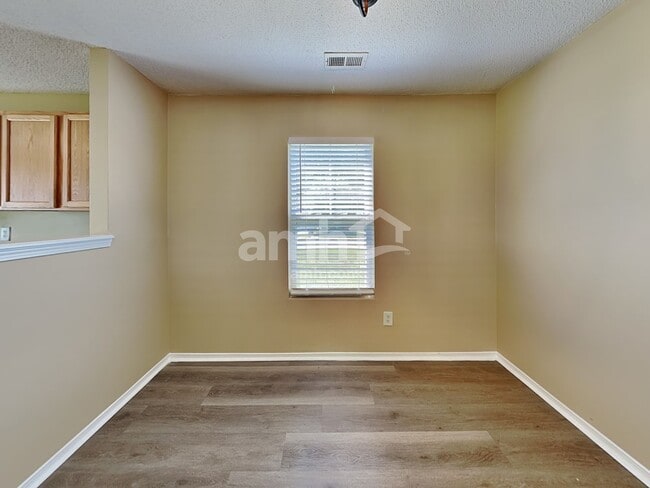 Photo - 3004 Van Dorn Rd