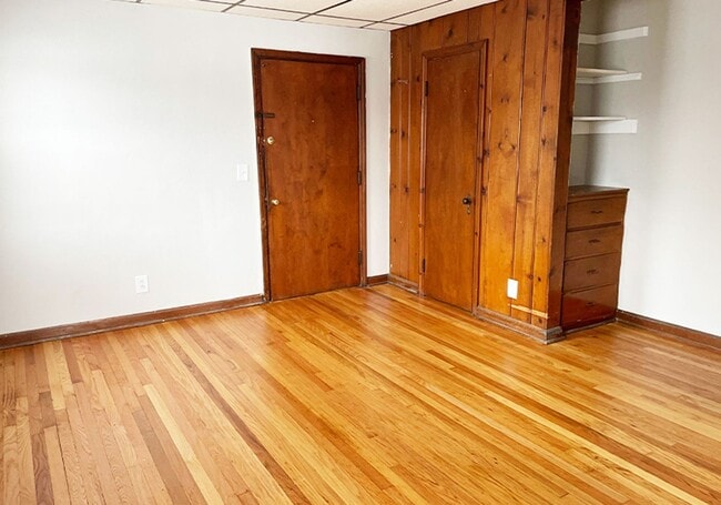 Photo - 960 Ludlow Ave Unidad 960-08