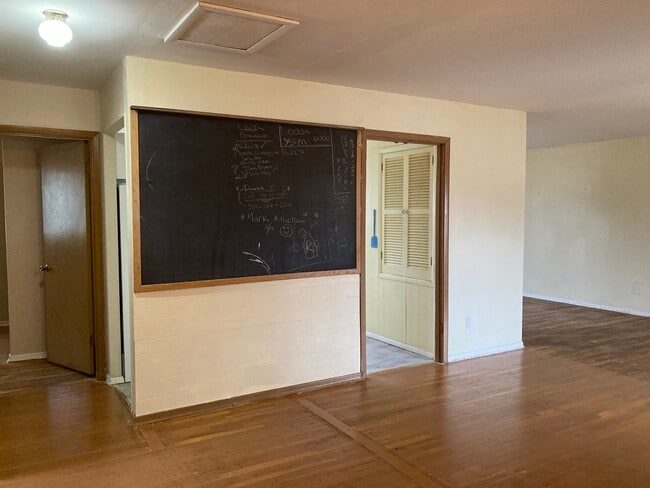 Photo - 2264 McKelvey Rd